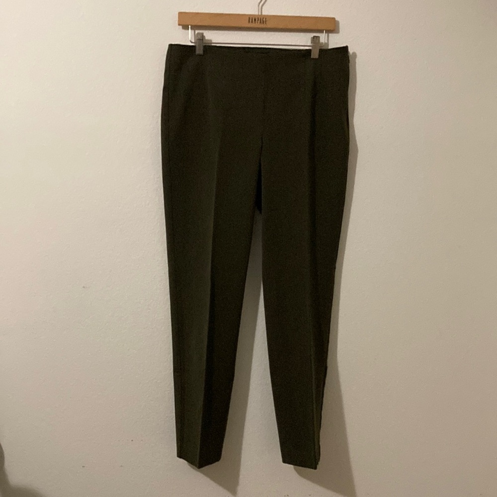 TALBOTS Dark oak moss, side zipper trousers Size 8, Made in Jordan.